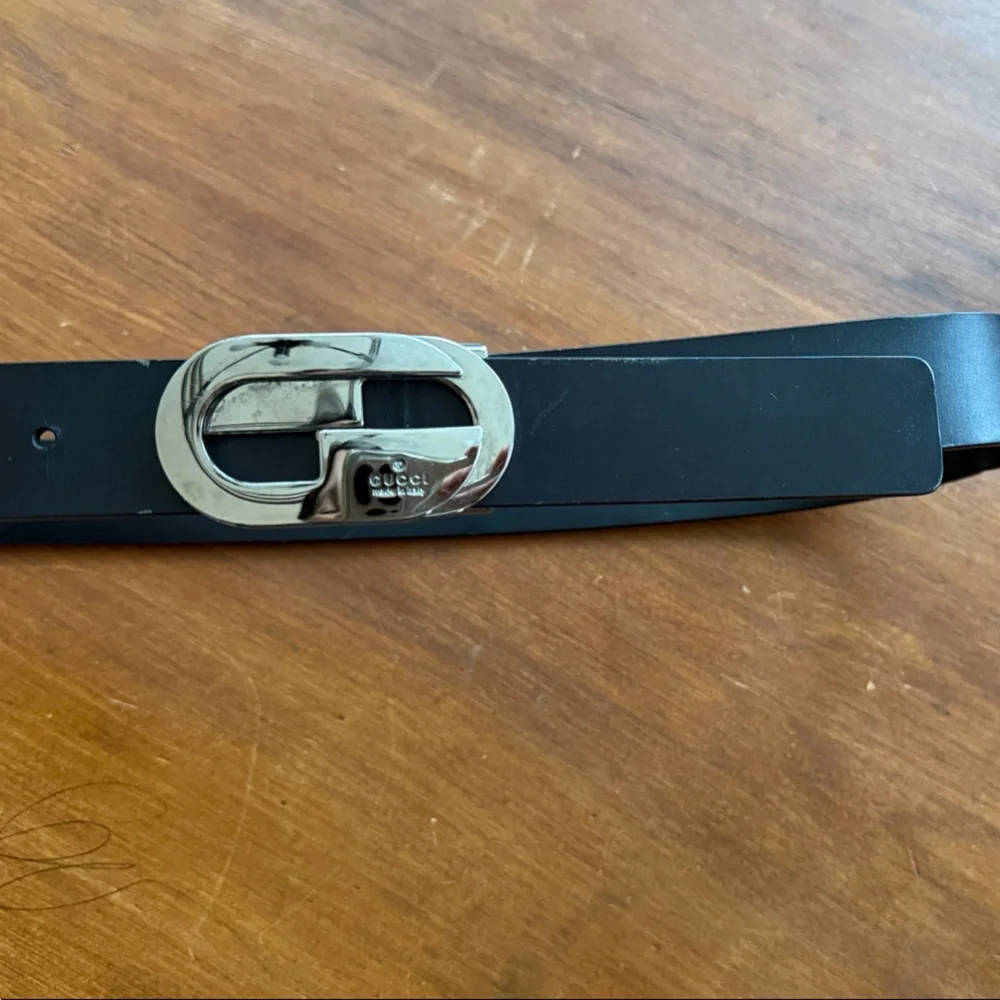 Gucci Black Leather Belt with Silver Interlocking G Buckle